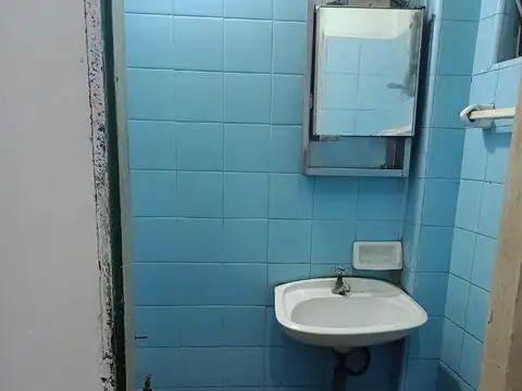 Local en Alquiler en Jose Leon Suarez, $ 750.000