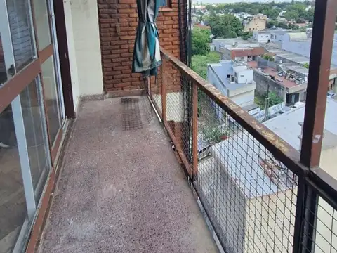 DPTO 2 AMBIENTES C/ BALCON