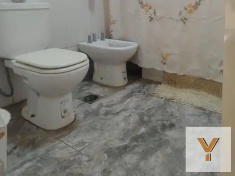 Casa en venta - 2 Dormitorios 1 Baño - Carmen de Areco