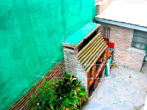 Depto Tipo Casa en Venta con 2 cocheras