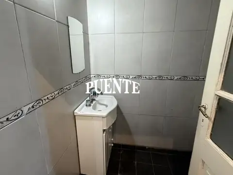 Local en Alquiler en Lomas de Zamora, $ 500.000