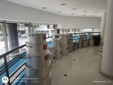 IMPORTANTE LOCAL COMERCIAL EN VENTA