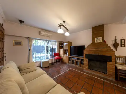 Depto Tipo Casa en Venta con 1 cocheras