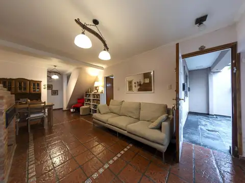 Depto Tipo Casa 5 ambientes con 1 baño