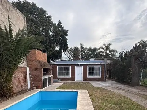CASA EN ALQUILER DOS DORMITORIOS ESCOBAR