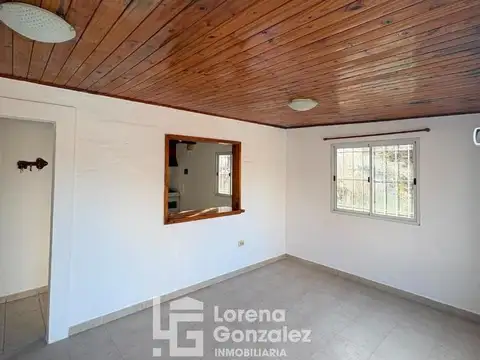 Casa en Alquiler con 3 cocheras