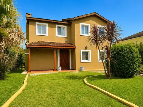 VENTA CASA 4 AMB  DEPEND. BARRIO ACACIAS BLANCAS ESCOBAR