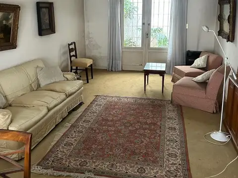 Casa 6 ambientes con 1 baño