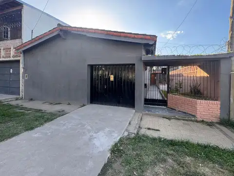CASA 4 AMBIENTES - LIBERTAD