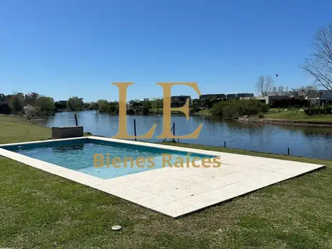 Casa 6 ambientes con 3 baños