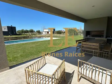 Casa en Alquiler al Este