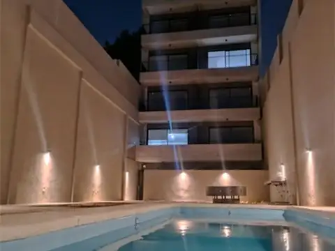 Monoamb. a/Estren C/Balc. Esp. C/Pileta, Solárium, Parrrilla