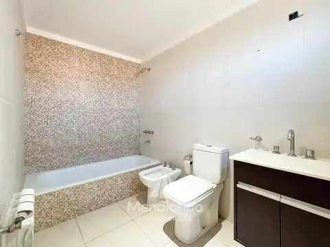 Depto Tipo Casa en Alquiler de 2 dormitorios