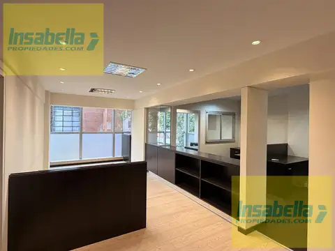 Oficina en Alquiler en Centro, $ 1.400.000