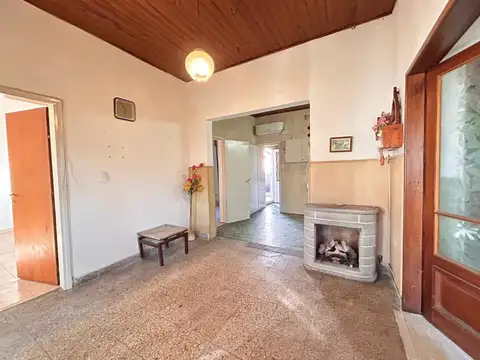 CASA PARA DOS FAMILIAS O VIVIENDA Y RENTA LANÚS O