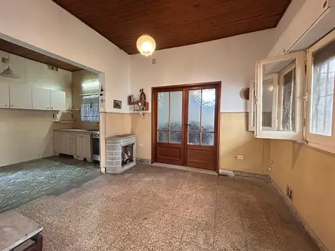 CASA PARA DOS FAMILIAS O VIVIENDA Y RENTA LANÚS O