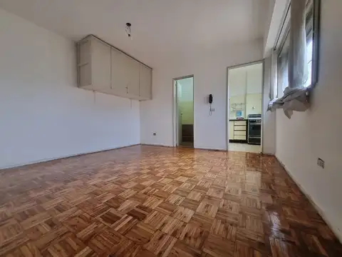 Departamento de un ambiente en alquiler con expensas, ABL y Aysa incluido.