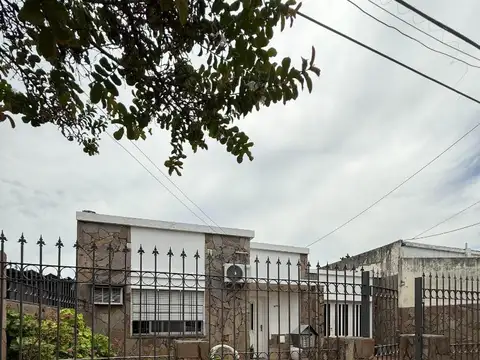 Casa Pringles 635 lote de 10x34 Apto Credito