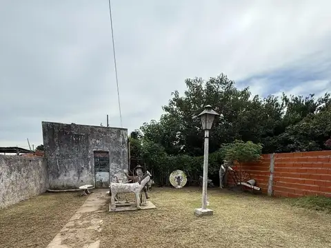 Casa 4 ambientes con 1 baño