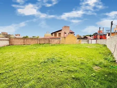 ¡venta! lote esquina de 377 m² en bº padre claret -  frente a la plaza