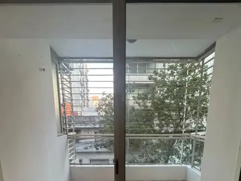 Paraguay 107 , Piso 2