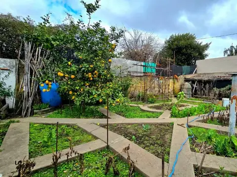 Depto Tipo Casa 6 ambientes con 2 baños