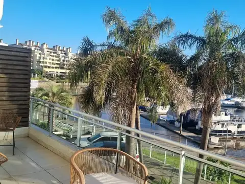 Departamento en edificio condominios con escritura.