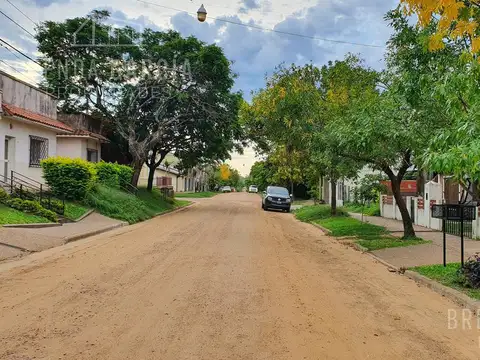 TRES DE FEBRERO 217, entre Alberdi y Chacabuco