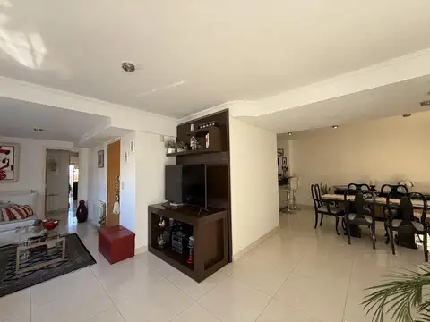 Departamento 7 ambientes con 3 baños