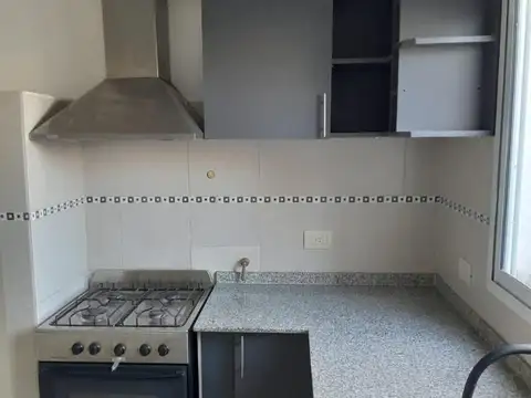 Depto Tipo Casa en Alquiler en Carapachay, $ 800.000