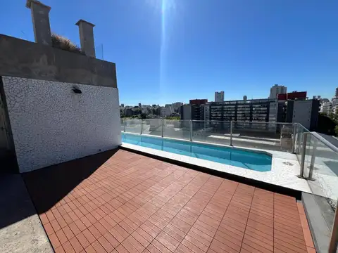 Crámer 100, Piso 1
