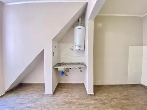 Casa en Alquiler con 1 cochera