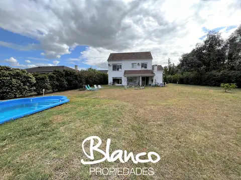 Pilar Golf 1600