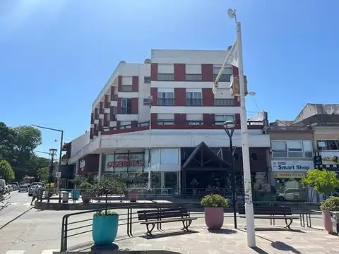 Departamento 2 ambientes sobre Avenida 3 - Villa Gesell