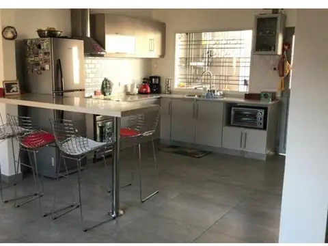 Venta Casa De 3 Amb. A Estrenar C/ Garaje O Local. El Palomar