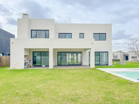 Casa en Venta en San Matias, USD 380.000