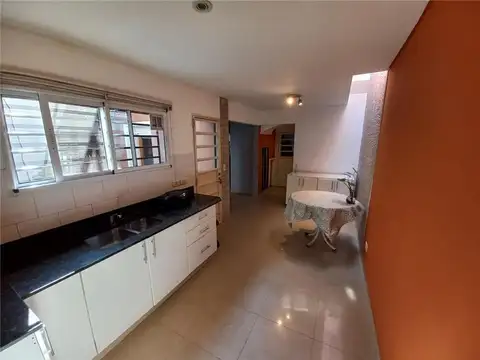 Casa en Venta en Banfield, USD 240.000