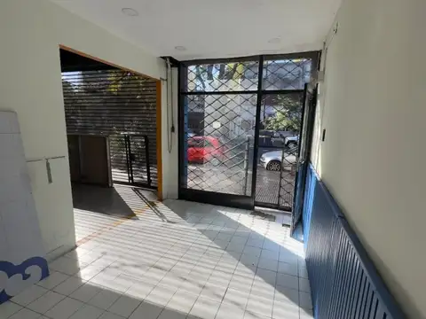 ALQUILER. LOCAL COMERCIAL A LA CALLE. VILLA URQUIZA.