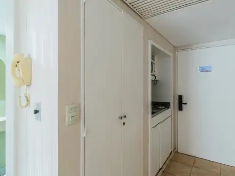 Av Corrientes 820 , Piso 9