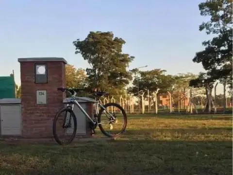 Rbs. Venta De Lote En Barrio Santa Elena