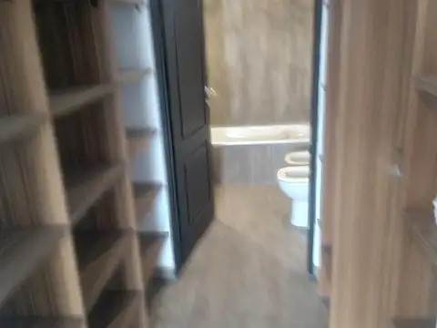 Departamento 4 ambientes con 3 baños