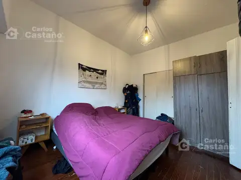 Casa en Lote Propio, 3 Amb. con Fondo y Terraza, a 1/c de Av. Mitre