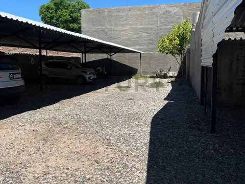 pellegrini 400, Piso 0