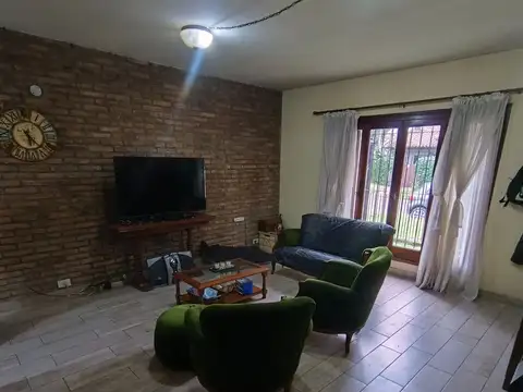 Casa en Venta en Adrogue, USD 155.000