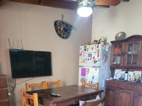 Casa en Lote Propio de 8,66 x 19,63 en una Planta con Cochera Patio y un Monoambiente arriba