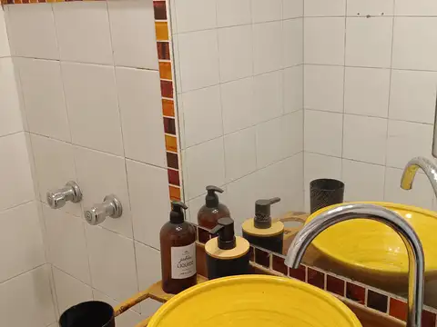 Depto Tipo Casa en Alquiler en Lanus Oeste, $ 600.000