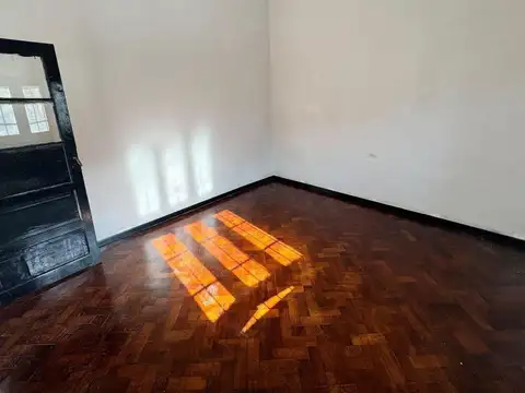 Depto Tipo Casa en Alquiler de 3 ambientes