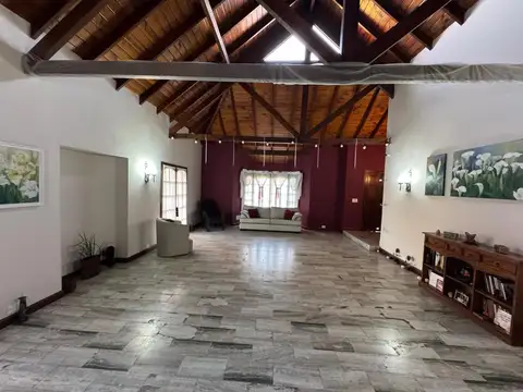 Casa 4 ambientes con 3 baños