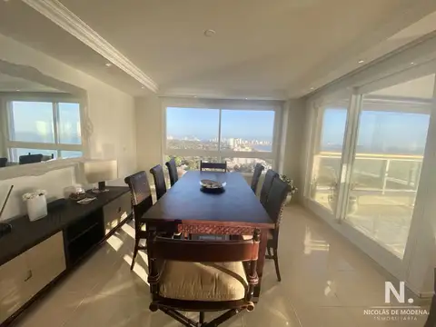 Departamento 4 ambientes con 3 baños