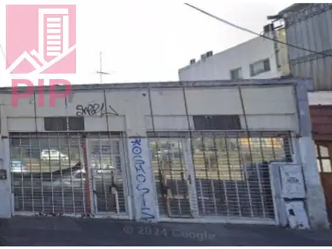 VENTA DE CASA, CON LOCAL AL FRENTE 